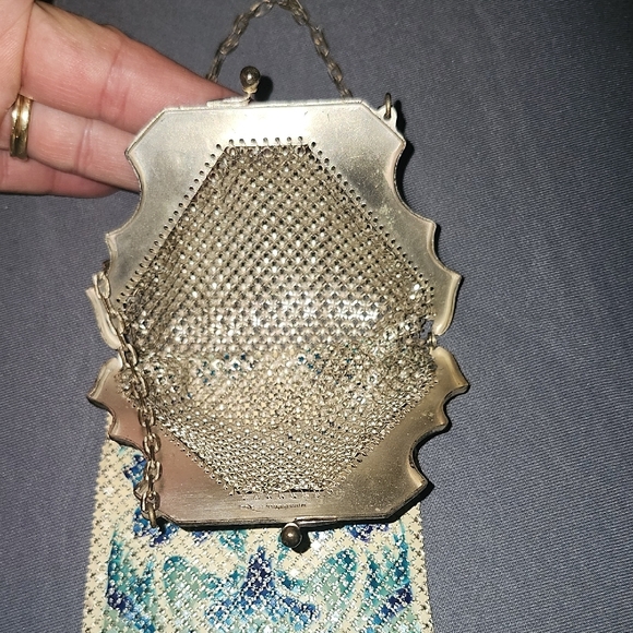 Vintage Evening Bag with Chain - Picture 3 of 7